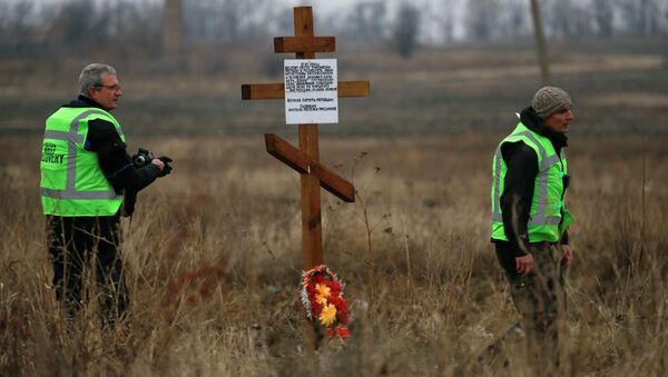 Dutch experts have arrived at the Malaysian MH17 flight crash site in eastern Ukraine - Sputnik International