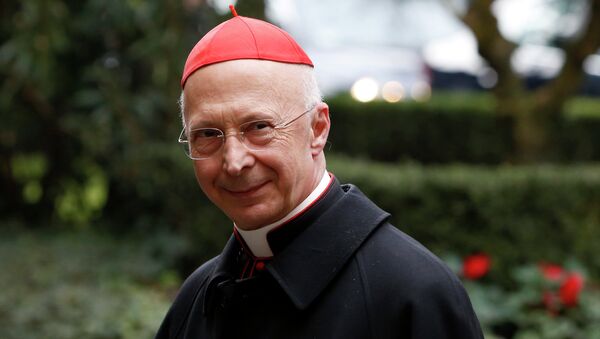 Cardinal Bagnasco's statements reflect the dissatisfaction of conservatives within the Catholic Church at the growing number of Italian mayors who have recently raised the question of recognizing same-sex unions which were legally established overseas, the media outlet points out. Above: Cardinal Angelo Bagnasco, president of the Italian Episcopal Conference - Sputnik International