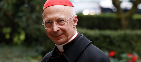 Cardinal Bagnasco's statements reflect the dissatisfaction of conservatives within the Catholic Church at the growing number of Italian mayors who have recently raised the question of recognizing same-sex unions which were legally established overseas, the media outlet points out. Above: Cardinal Angelo Bagnasco, president of the Italian Episcopal Conference - Sputnik International
