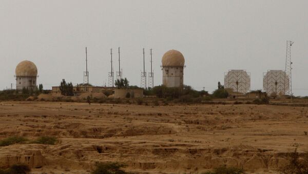 Radar facilities dominate the skyline at the nuclear power plant in Bushehr, Iran, Wednesday Feb. 25, 2009 - Sputnik International