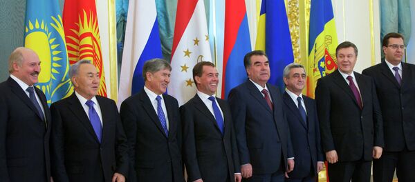 Western countries are beginning to view the Eurasian Economic Union (EEU) as a real international player and are willing to cooperate with it Western countries are beginning to view the Eurasian Economic Union (EEU) as a real international player and are willing to cooperate with it - Sputnik International