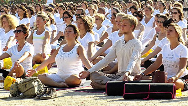 At least 130 countries have supported the UN draft resolution for creating International Yoga Day. - Sputnik International