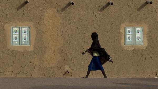 A girl walks in Gao, Mali - Sputnik International