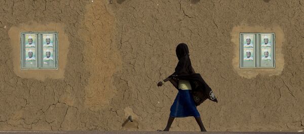 A girl walks in Gao, Mali - Sputnik International