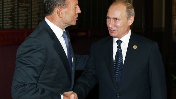 Australia's Prime Minister Tony Abbott greets Russia's President Vladimir Putin - Sputnik International