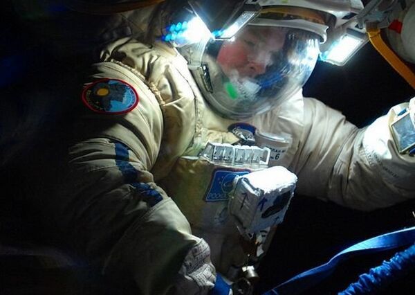 Selfies From Outer Space: Everyday Life of Cosmonauts in Pictures Selfies From Outer Space: Everyday Life of Cosmonauts in Pictures - Sputnik International