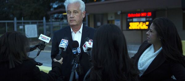 Randall Clements, plant manager of DuPont facility in LaPorte expressed the sadness the employees and managers are feeling for the fatal loss of four of their employees after a gas release took place in the plant at early Saturday, Nov. 15, 2014. Randall Clements, plant manager of DuPont facility in LaPorte expressed the sadness the employees and managers are feeling for the fatal loss of four of their employees after a gas release took place in the plant at early Saturday, Nov. 15, 2014. - Sputnik International