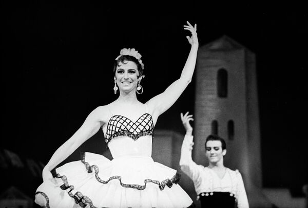 Prima Ballerina Assoluta: Maya Plisetskaya Celebrates Her 89th Birthday - Sputnik International