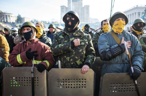 Maidan 'self-defense' fighters in Kiev's Independence Square Maidan 'self-defense' fighters in Kiev's Independence Square - Sputnik International