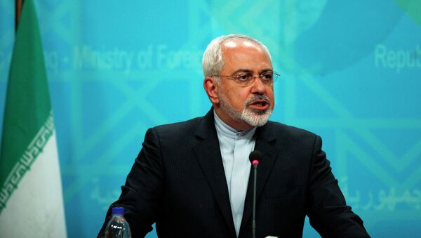 Tehran will not renege on the rights of Iranians in negotiations with the P5+1 group over its nuclear program, Iranian Foreign Minister Javad Zarif said Tuesday. - Sputnik International