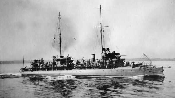 The structure and location of the shipwreck verify the warship once belonged to the Russian Navy's Lieutenant Burakov class and participated in World War I in the Baltic Sea, where it engaged in patrolling, cruising and minelaying purposes. - Sputnik International