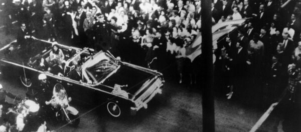 PHOTO: EAST NEWS/EVERETT COLLECTION Kennedy motorcade, Dallas, November 22 - Sputnik International