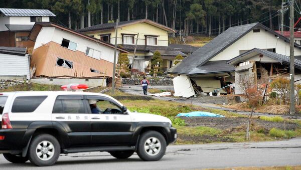 Houses damaged by an earthquake are seen in Hakuba town, Nagano prefecture, in this photo taken by Kyodo November 23, 2014 - Sputnik International