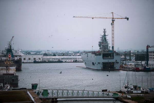 The Sevastopol amphibious assault ship of the Mistral class at the STX Europe shipyard in Saint-Nazaire. The Sevastopol amphibious assault ship of the Mistral class at the STX Europe shipyard in Saint-Nazaire. - Sputnik International