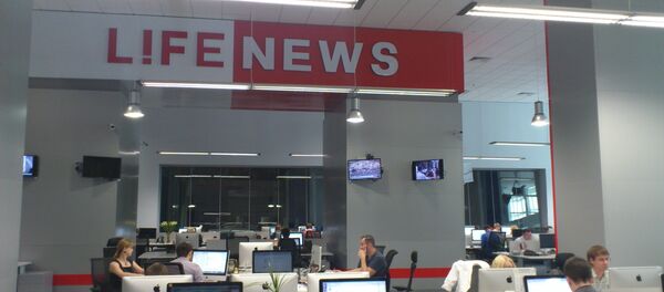 A reporter from the Russian website and news channel LifeNews was attacked in Kiev; luckily, the camerawoman accompanying the journalist managed to film the incident, and the news agency has made the footage public. A reporter from the Russian website and news channel LifeNews was attacked in Kiev; luckily, the camerawoman accompanying the journalist managed to film the incident, and the news agency has made the footage public. - Sputnik International