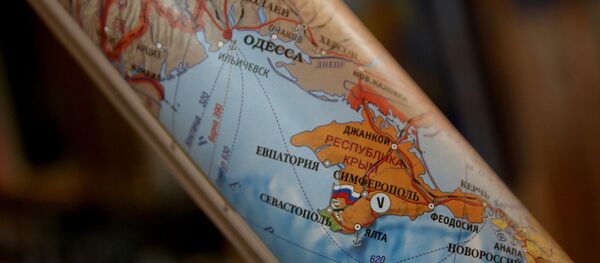 Political maps showing Crimea as part of Russian Federation now on sale in Simferopol Political maps showing Crimea as part of Russian Federation now on sale in Simferopol - Sputnik International