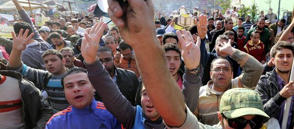 A drive-by shooting and violent protests in Egypt claimed six lives on Friday and left another 26 people wounded. - Sputnik International