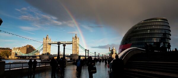 Britons feel more confident about their current personal financial situation as well as their prospects in forthcoming six months than other EU citizens, Ipsos financial security research revealed Thursday. Britons feel more confident about their current personal financial situation as well as their prospects in forthcoming six months than other EU citizens, Ipsos financial security research revealed Thursday. - Sputnik International