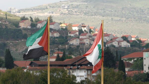 Lebanese, Palestinian flags - Sputnik International