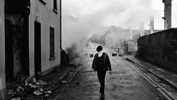 Belfast, Ireland; Smoke and ruins in the streets of the Catholic district of Ardoyne, Belfast. (File) - Sputnik International
