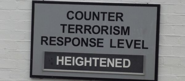 The new Australian counter-terrorism bill seeks to give law enforcement agencies greater powers to stop and search citizens, obtain questioning warrants, prohibit travel to certain areas, detain people at customs and cancel visas and welfare payments - Sputnik International