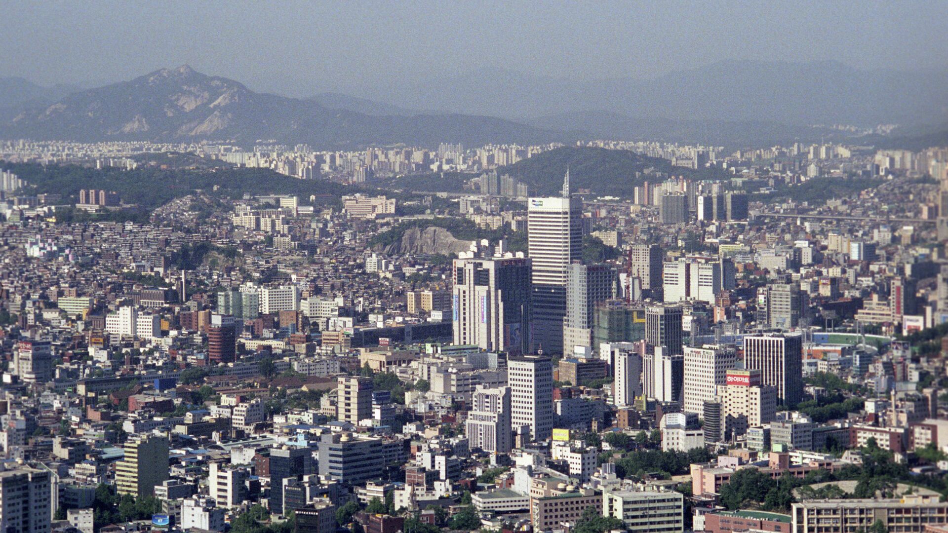 View of Seoul from Namsan mountain - Sputnik International, 1920, 05.07.2023