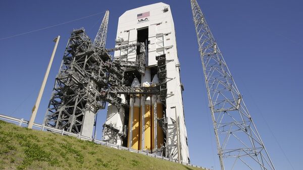 The NASA Orion space capsule is seen atop a Delta IV rocket ready for a test launch at the Cape Canaveral Air Force Station, Wednesday, Dec. 3, 2014 - Sputnik International
