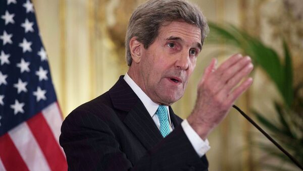 U.S. Secretary of State John Kerry speaks to the media at the U.S. Ambassador's residence in Paris November 5, 2014 - Sputnik International