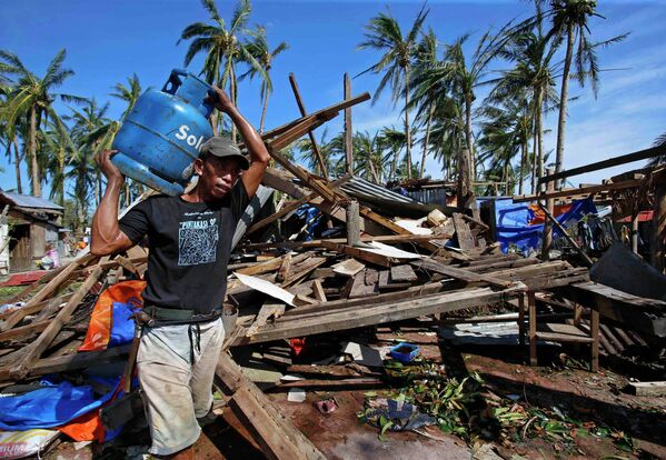 Fury of Nature:Typhoon Hagupit Wreaks Havoc in Philippines - Sputnik International