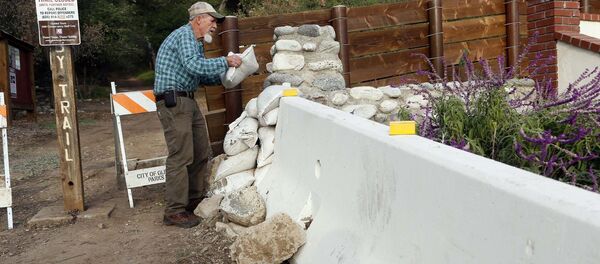 A fierce storm with heavy rain and high-speed winds is expected to hit Northern California - Sputnik International