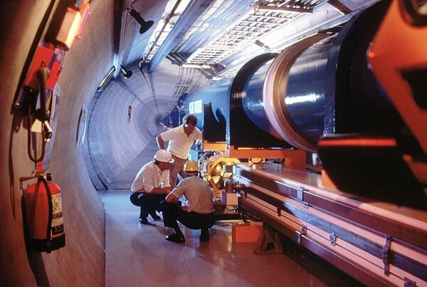 An undated picture released by the CERN, European Council for Nuclear Research, shows a mock-up of the Large Hadron Collidor or LHC atom-smasher which is to be built in an existing 27 kilometers tunnel near Geneva An undated picture released by the CERN, European Council for Nuclear Research, shows a mock-up of the Large Hadron Collidor or LHC atom-smasher which is to be built in an existing 27 kilometers tunnel near Geneva - Sputnik International