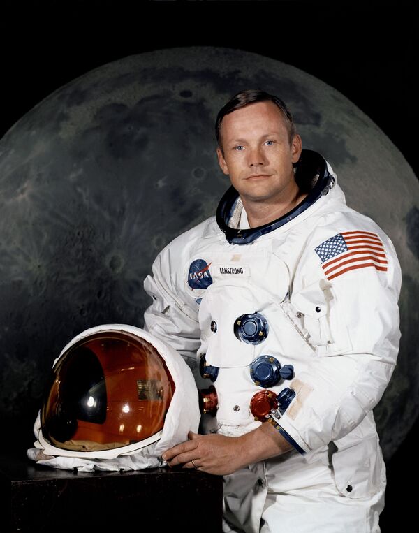 Neil Armstrong, the first human being to set foot on the moon Neil Armstrong, the first human being to set foot on the moon - Sputnik International