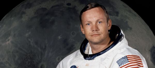 Neil Armstrong, the first human being to set foot on the moon - Sputnik International