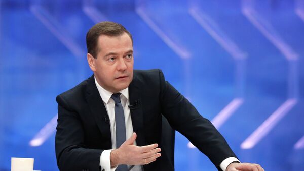 Dmitry Medvedev interviewed by Russian TV channels - Sputnik International
