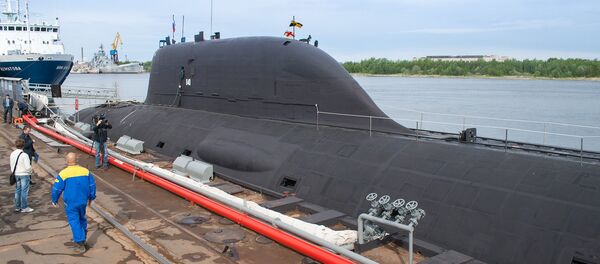 The first multirole Yasen K-560 Severodvinsk submarine by the pier of the Sevmash shipyard in Severodvinsk - Sputnik International