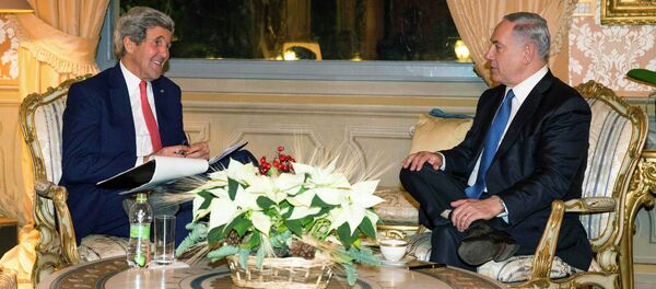 U.S. Secretary of State John Kerry (L) meets with Israeli Prime Minister Benjamin Netanyahu U.S. Secretary of State John Kerry (L) meets with Israeli Prime Minister Benjamin Netanyahu - Sputnik International