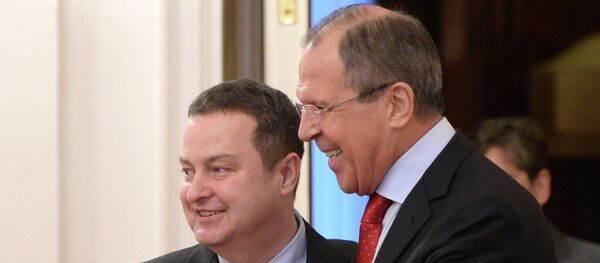 Sergei Lavrov (right) and Serbian Foreign Minister Ivica Dacic during a meeting in Moscow - Sputnik International