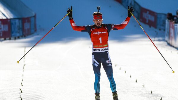 Anton Shipulin of Russia finished second in the men’s 12.5 kilometer pursuit race at the 2014 World Cup - Sputnik International
