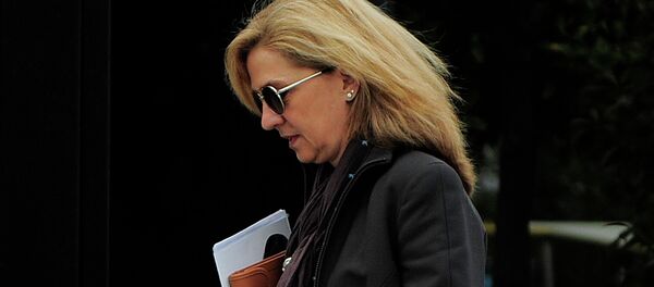 Spain's Princess Infanta Cristina walks toward her office in Barcelona, Spain Spain's Princess Infanta Cristina walks toward her office in Barcelona, Spain - Sputnik International