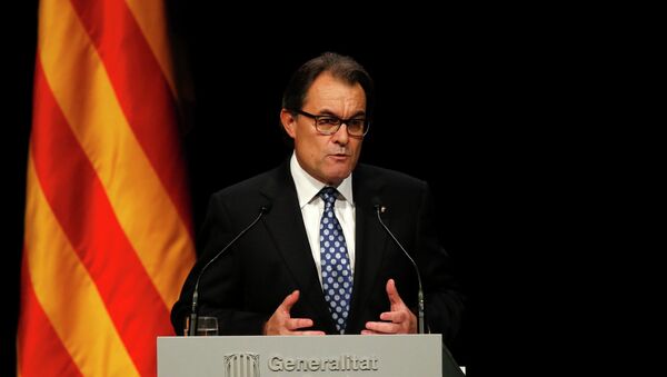 Catalonia's President Artur Mas attends a conference in Barcelona, assessing the situation after a symbolic vote on the region's independence from Spain, November 25, 2014 - Sputnik International