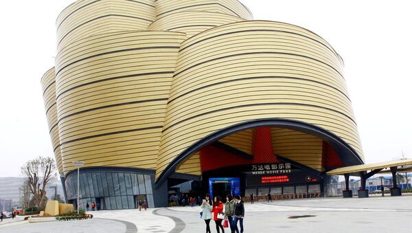 The Wanda Movie Park complex in Wuhan City, part of a Dalian Wanda Group project bookending a 1.5 kilometer long 'street of culture' - Sputnik International