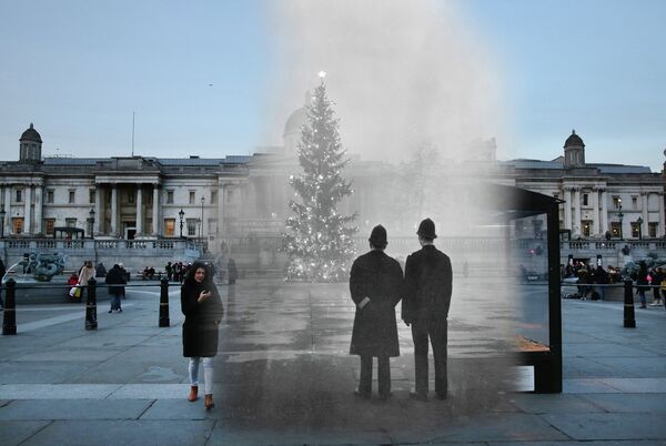 Ghosts of Christmas Past in Modern London - Sputnik International