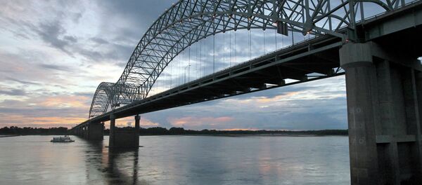 The I-40 bridge in Memphis, Tenn. The I-40 bridge in Memphis, Tenn. - Sputnik International