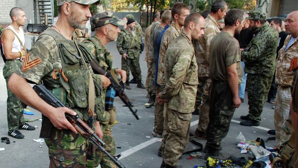 Independence supporters in Ukraine's south-eastern regions have released over 1,300 Ukrainian soldiers: Ukraine's Security Service - Sputnik International