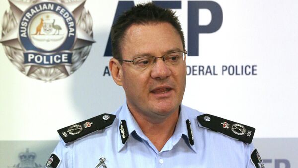Australian Federal Police Deputy Commissioner Michael Phelan speaks to the media - Sputnik International