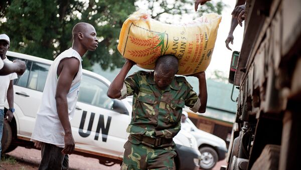 The Security Institution Unit (SIU) of the UN MINUSCA is coordinating weekly food distribution to over 2,000 ex-Seleka combatants at three camp sites in Bangui. - Sputnik International