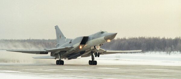 A Tupolev Tu-22-M-3 Backfire bomber taking off on a combat mission - Sputnik International