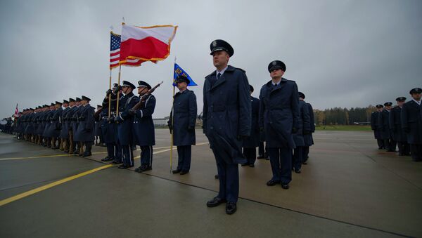 US personnel at the Lask Air Base, Central Poland. - Sputnik International