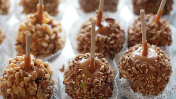 American food company Happy Apples is recalling its caramel apples because of the possibility of their contamination with Listeria bacteria, which has already caused five deaths in a recent outbreak. - Sputnik International