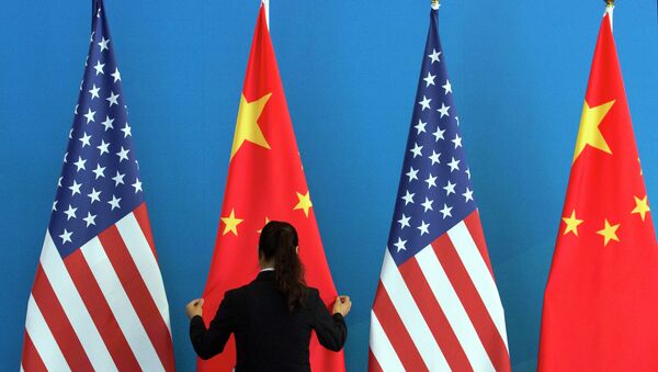 Flags of the US and China - Sputnik International